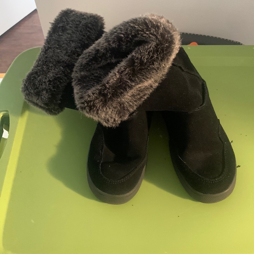 Size 6, very good condition